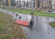 Bărbat, identificat de polițiști după ce a distrus două bănci din Pașcani