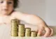 Românii care lucrează legal în UE pot încasa alocații europene pentru copii. Care sunt pașii