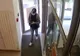 Bărbat căutat de poliție după ce a luat de la bancomat niște bani care nu erau ai lui