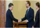 Frtitz merge cu Nicușor Dan la Paris, după eșecul la Capitală